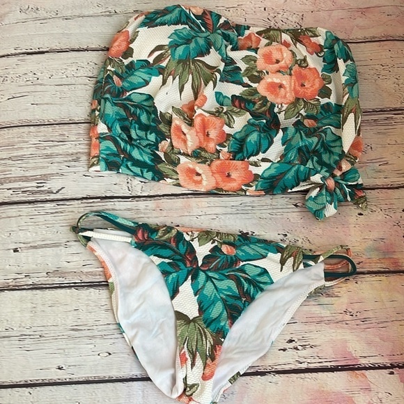 O’Nell swimsuit 2 bottoms. M/L - Picture 2 of 5